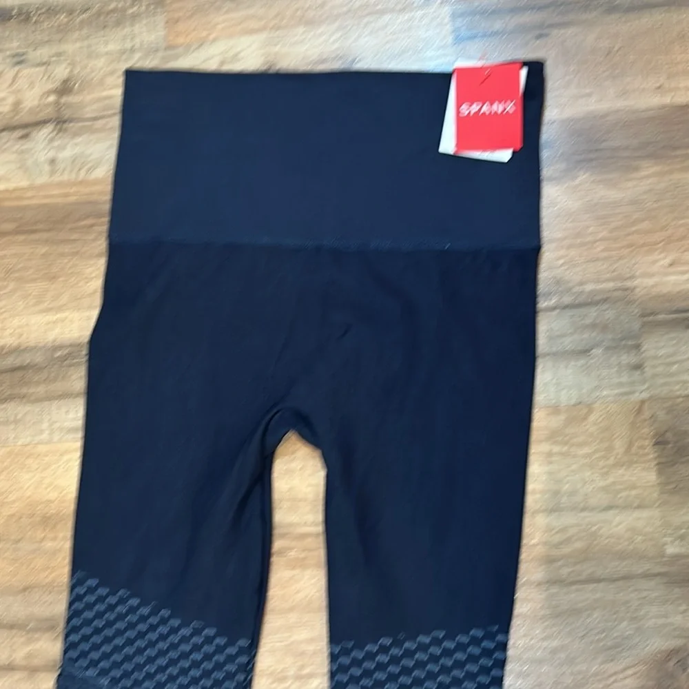 SPANX SEAMLESS MOTO LEGGINGS WOMEN SIZE SMALL NAVY  NEW - Picture 4 of 10
